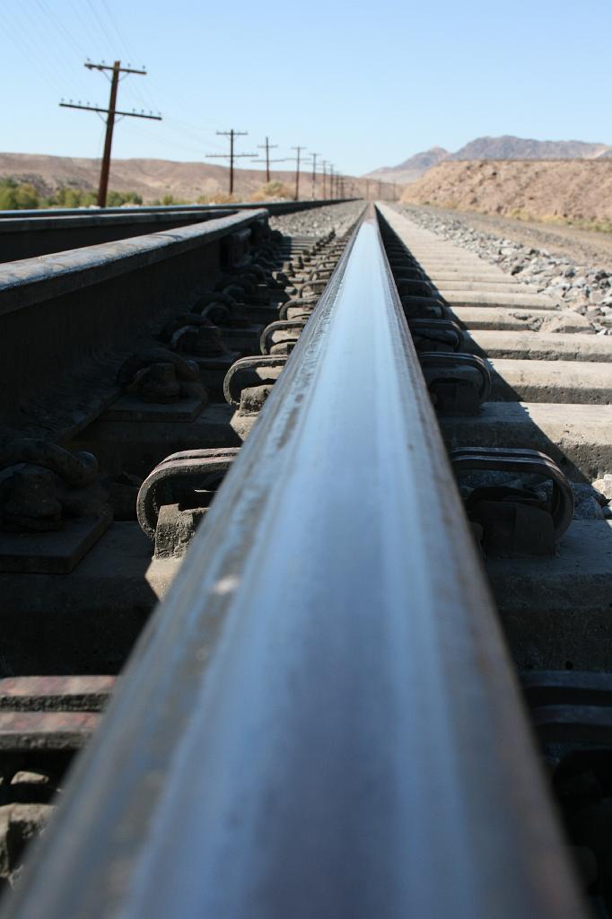 20081020 calico zzyzx 054.jpg - Afton Canyon - The tracks